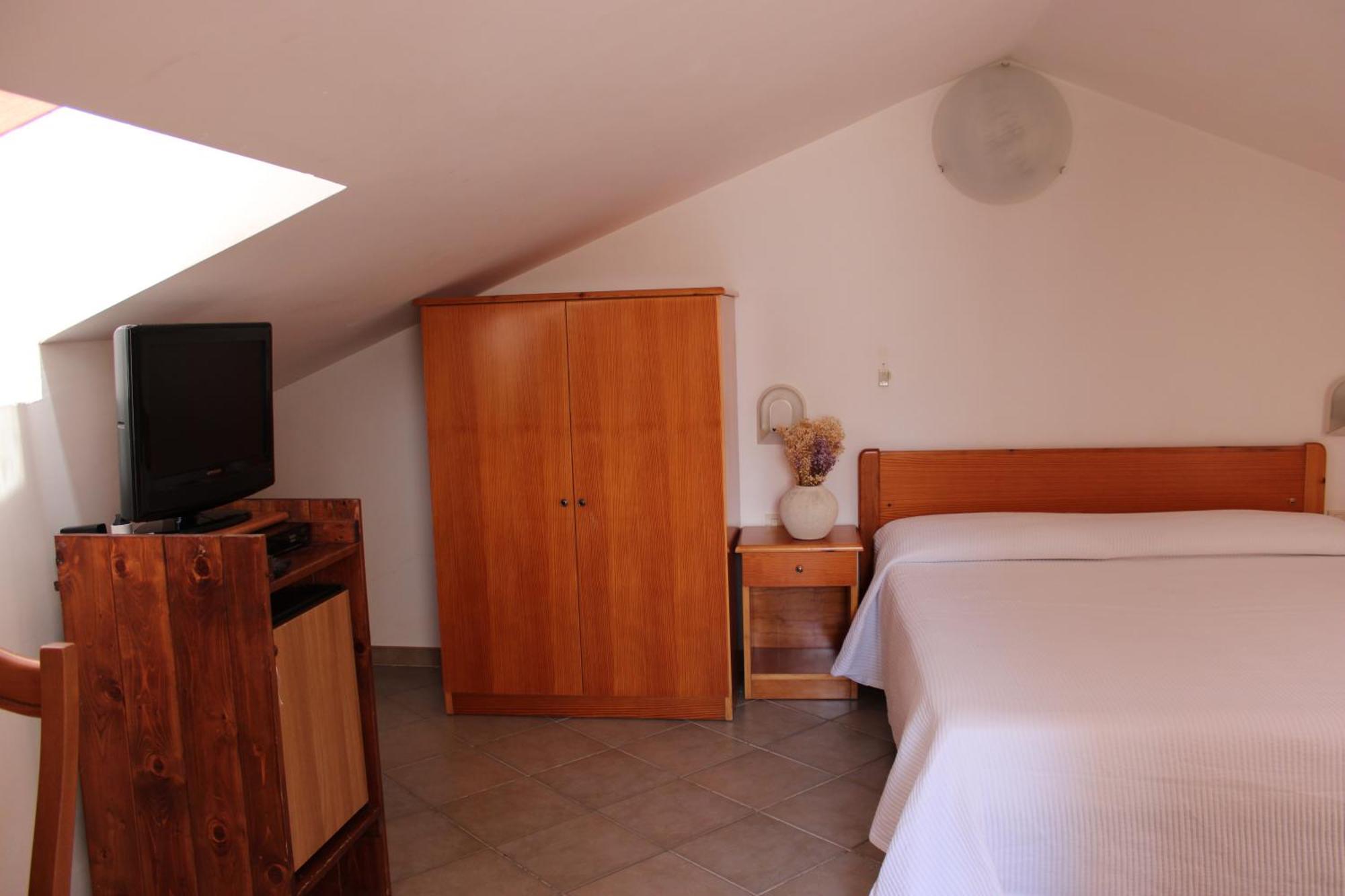 Hotel Punta San Francesco เวียสเต ภายนอก รูปภาพ